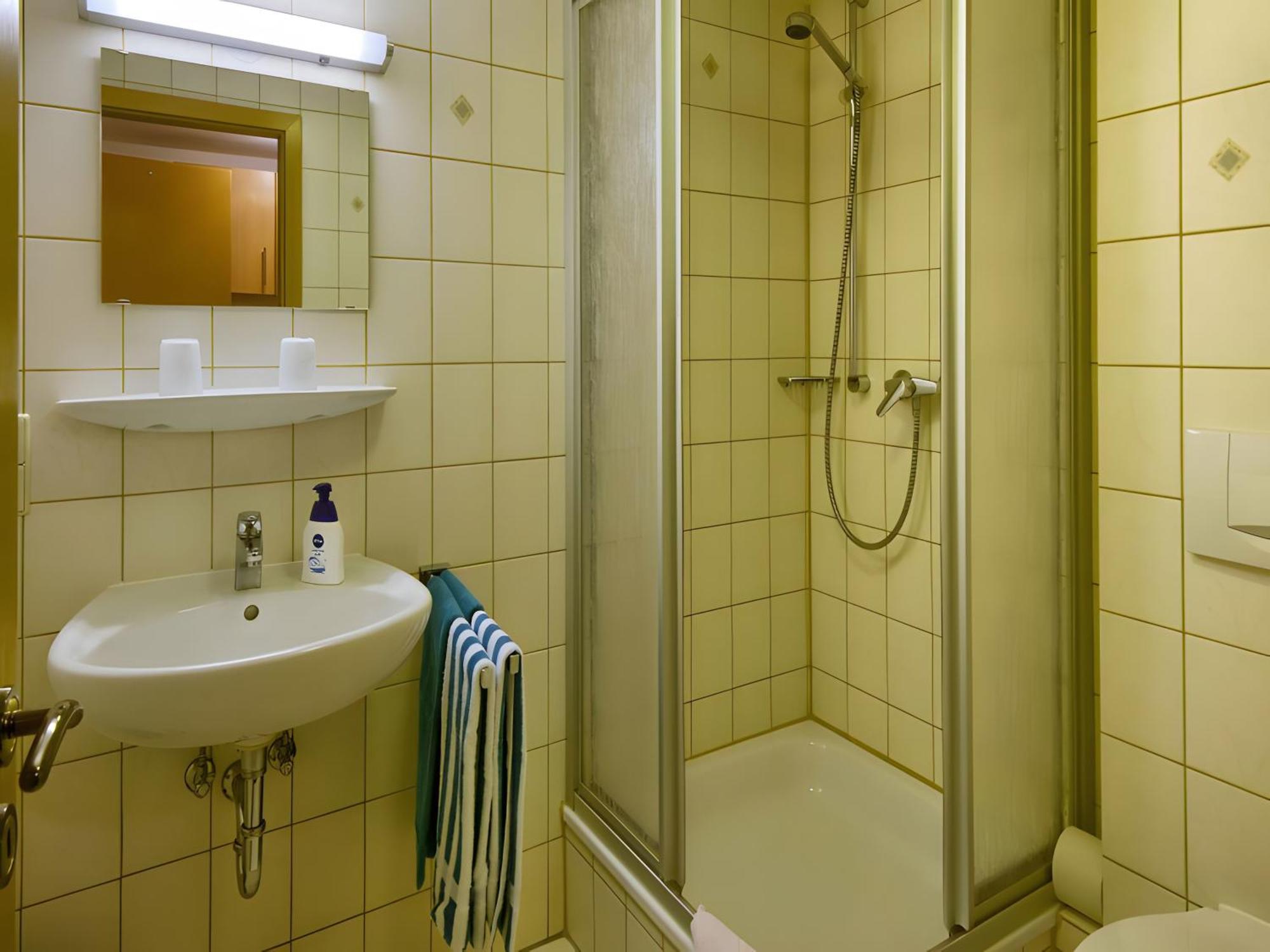 Gasthaus-Pension Zum Loewen Grafenhausen Bagian luar foto